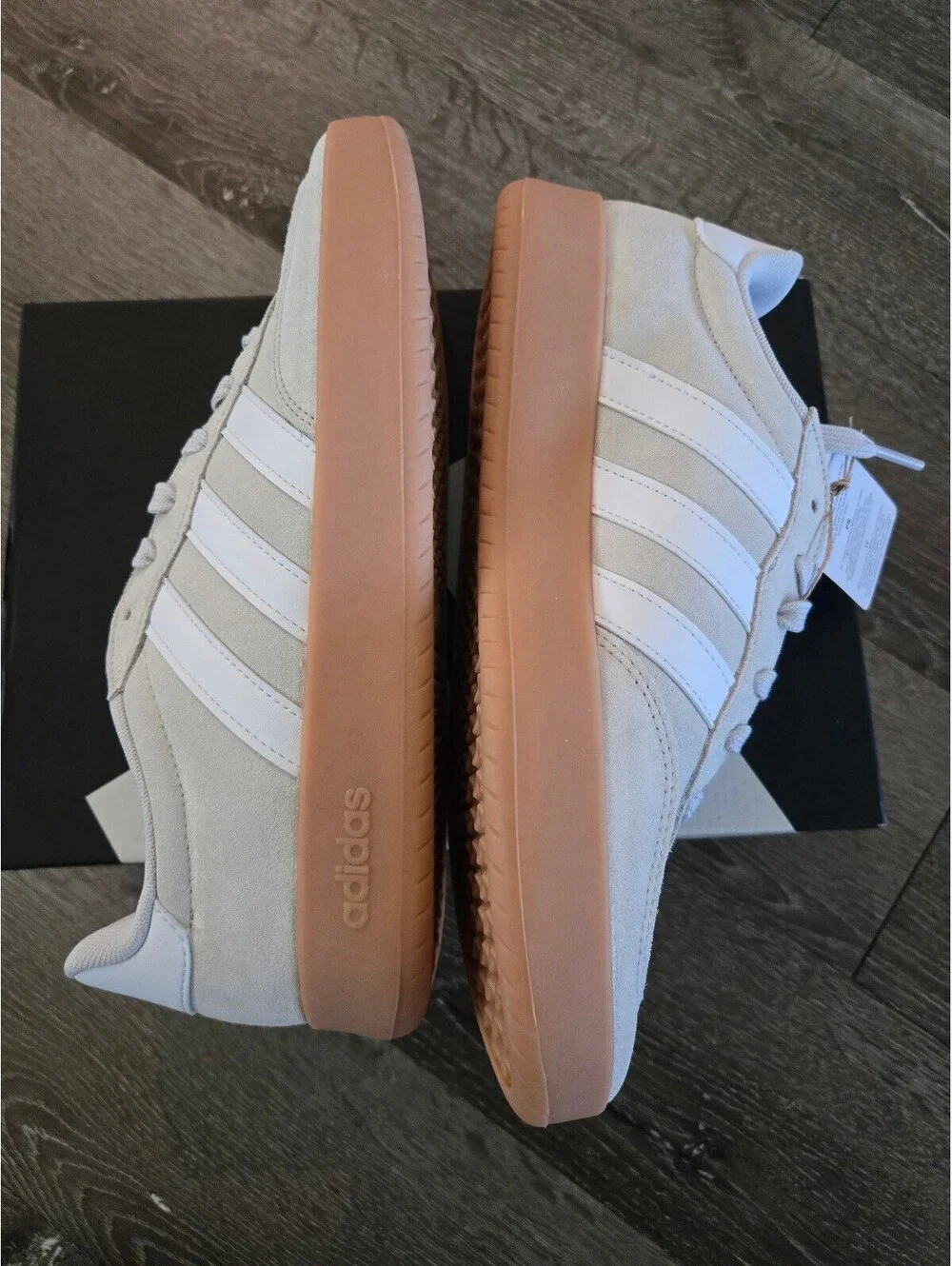 adidas Barreda JR1325 Grey White Gum Suede Men's 10.5 New